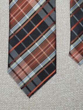 Covington Classic Plaid Men's Tie - Black and Rust